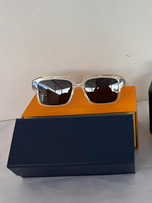 Lentes de Sol Estilo LV – Diseño Premium con Detalles Dorados