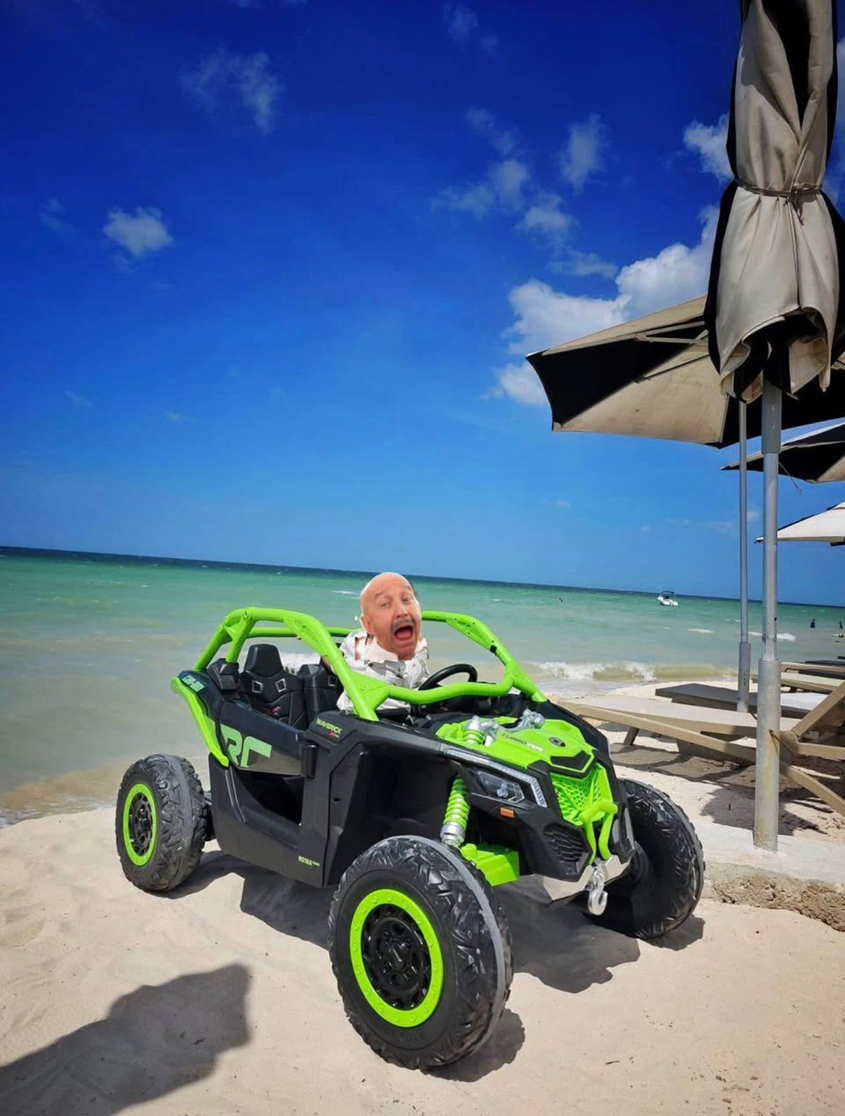 COCHE ELECTRICO MONTABLE PARA NIÑOS CAN AM BRP MAVERICK X3 / 2 BATERIAS 24V Y CONTROL REMOTO